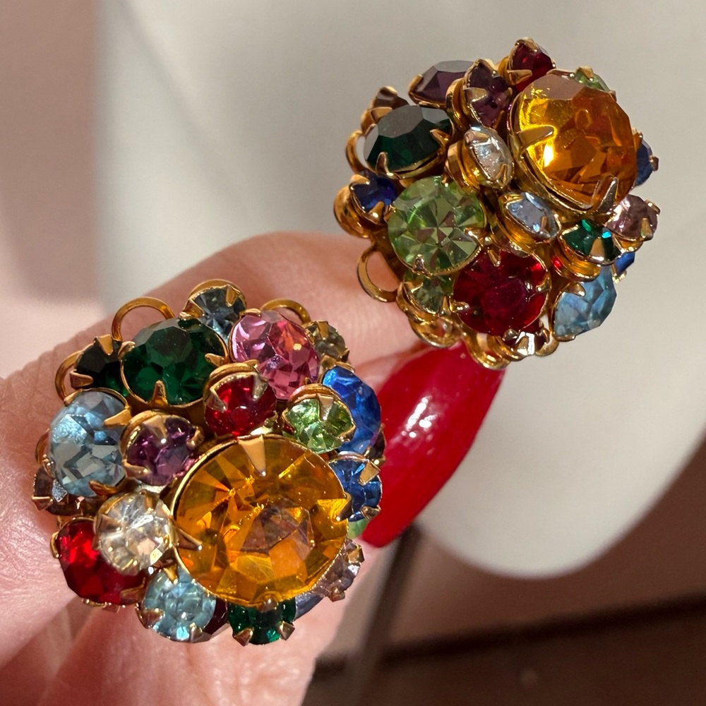 Vintage 1940s deco retro fruit salad Chech Crystal tutu cluster clip earrings - Picture 4 of 17